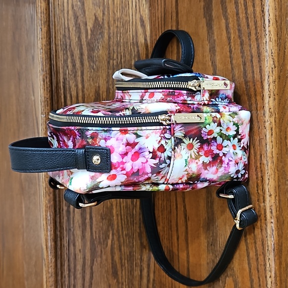 Betsey Johnson Dog and Daisies Backpack - Picture 2 of 10